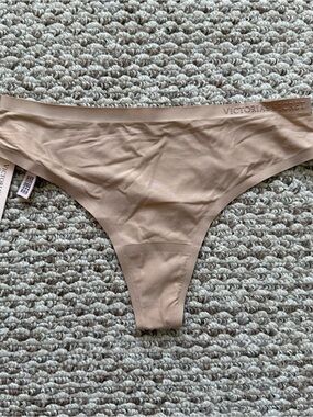 NWT Body by Victoria Stretch Micro Thong